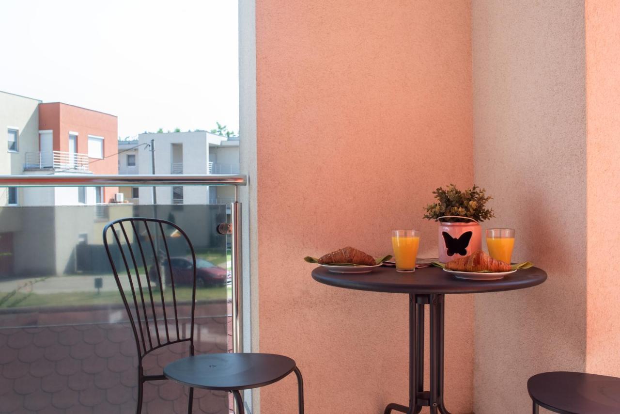 Sunny Home Near Bud With 2Br, Ac And Free Parking Vecsés Exterior foto