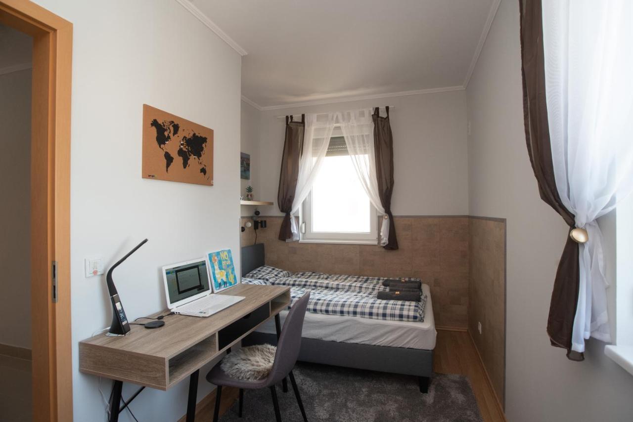 Sunny Home Near Bud With 2Br, Ac And Free Parking Vecsés Exterior foto